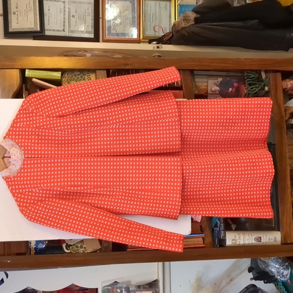 Saks 5th Ave Dress Suit - Picture 1 of 3